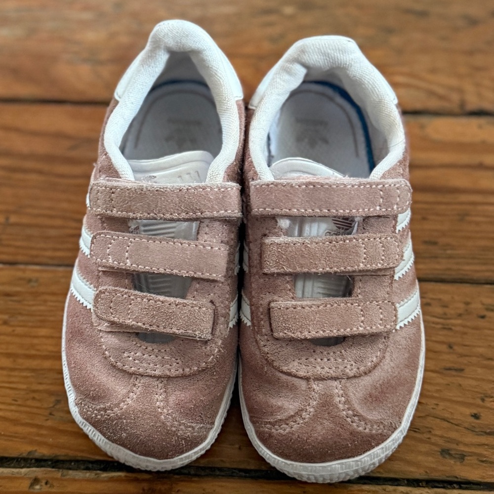 Adidas Toddler Sneakers – Pink Suede Velcro